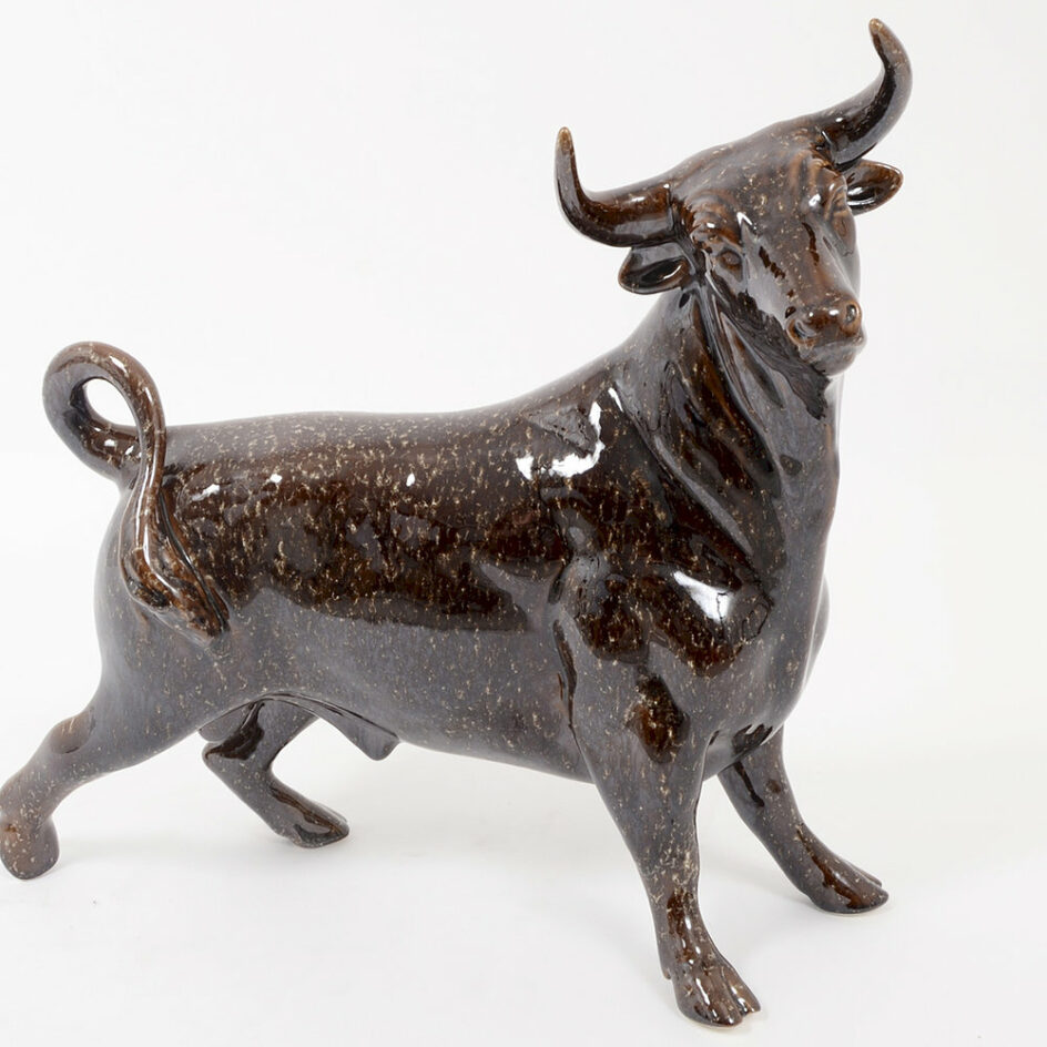 Statue taureau design en céramique - Pujol maison